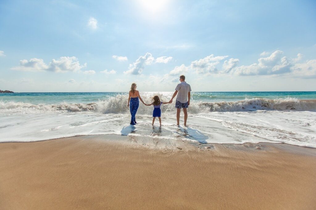 Beach Family Fun Leisure Ocean  - Pexels / Pixabay